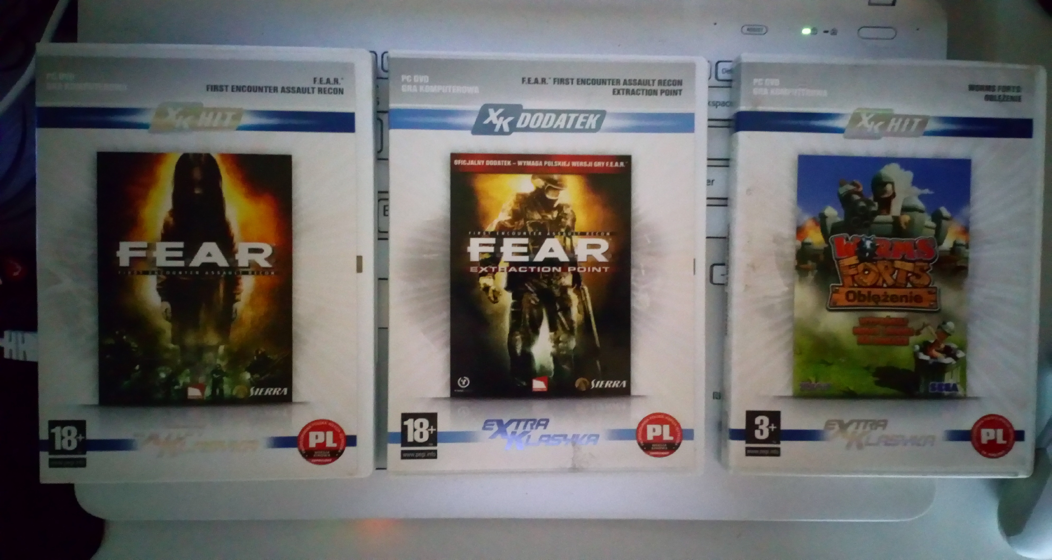 F.E.A.R 10zl allegro lokalne, F.E.A.R Extraction point 10zł allegro lokalne  promocja z 15zł chyba, i worms oblężenie 15zł allegro lokalne