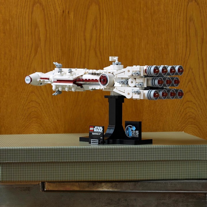 Zestaw LEGO Star Wars - Tantive IV