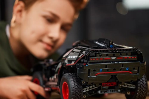 LEGO Technic - Audi RS Q e-tron