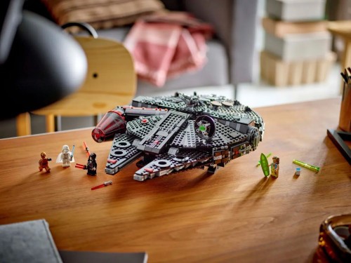 LEGO Star Wars - Mroczny Sokół Millennium