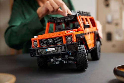 LEGO Technic Mercedes-Benz G 500 Professional Line 4x4