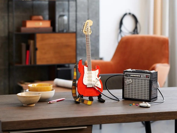 LEGO Ideas Fender Stratocaster widok ogólny