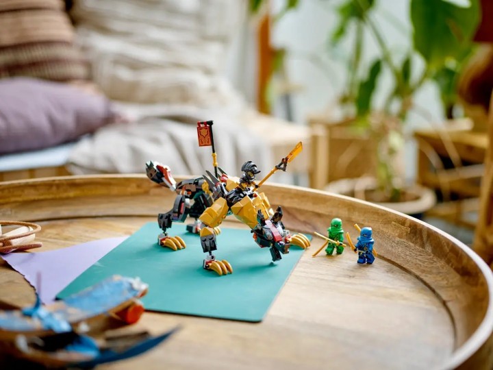 LEGO Ninjago Ogar Bojowy Łowców Smoków
