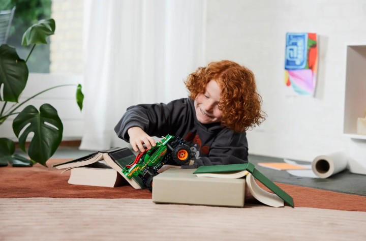LEGO Technic Monster Jam Dragon