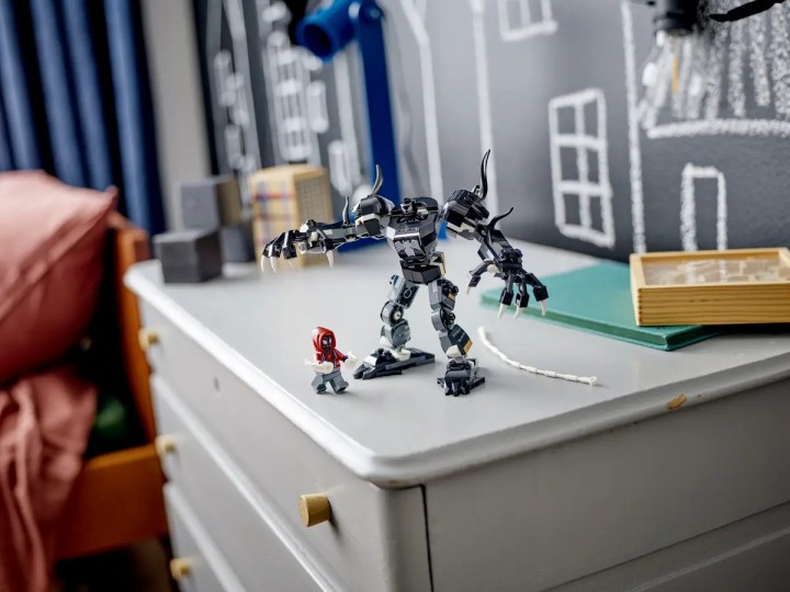 Promocja na LEGO Marvel Super Heroes Mechaniczna zbroja Venoma kontra Miles Morales