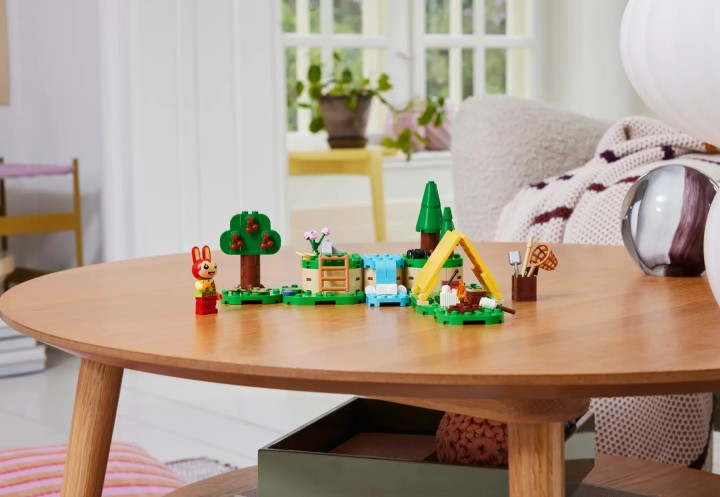 LEGO 77047 Animal Crossing - Zabawy na świeżym powietrzu Bunnie (164 el.)