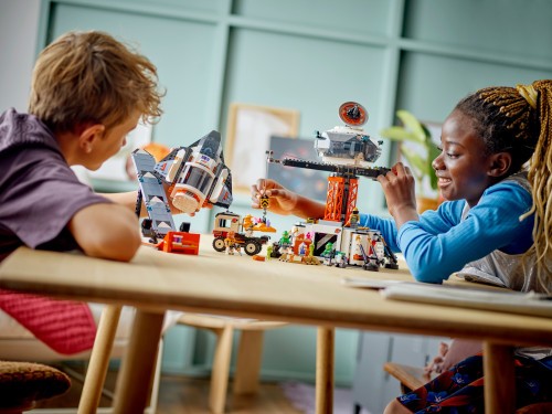 LEGO City - Stacja kosmiczna i stanowisko startowe rakiety