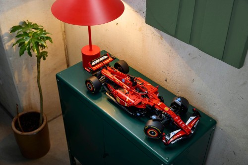 LEGO Technic Bolid F1 Ferrari SF-24