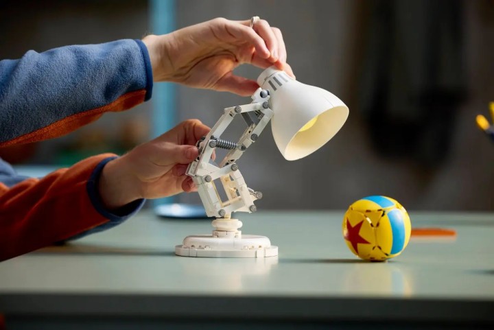LEGO 21357 Ideas - Disney Pixar Luxo Jr.