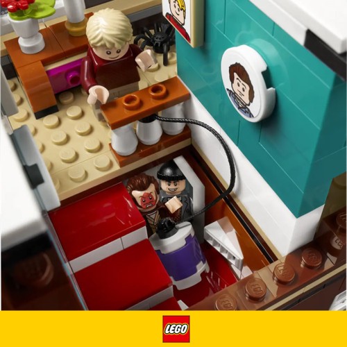 Promocja na zestaw LEGO Ideas Kevin sam w domu (3955 el.) za 1199 zł w Media Expert
