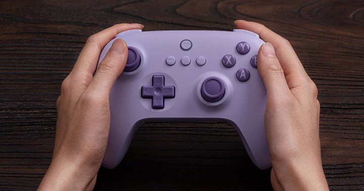 Kontroler 8BitDo Ultimate C 2.4 GHz dostępny za jedyne 89 zł (zamiast 139 zł) w RTV Euro AGD