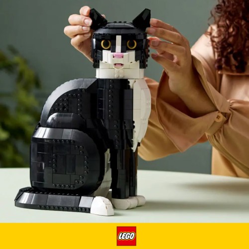 Promocja na LEGO Ideas Tuxedo Cat na Allegro. Uroczy kotek (1710 elementów) za 372 zł!