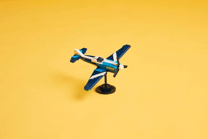 LEGO 31160 Creator 3w1 - Statek powietrzny: samolot wyścigowy (178 el.)